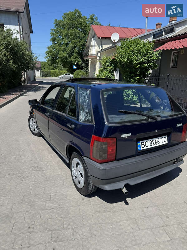 Хэтчбек Fiat Tipo 1988 в Львове
