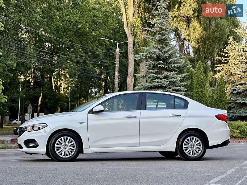 Седан Fiat Tipo 2017 в 