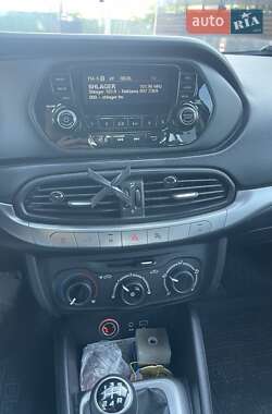 Седан Fiat Tipo 2017 в 