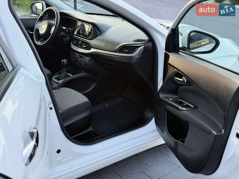 Седан Fiat Tipo 2019 в Дубно