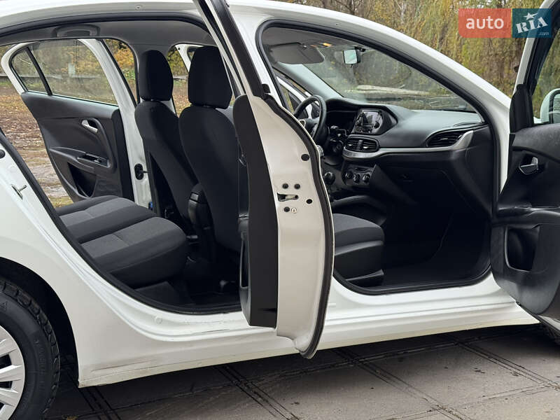 Седан Fiat Tipo 2020 в Смеле