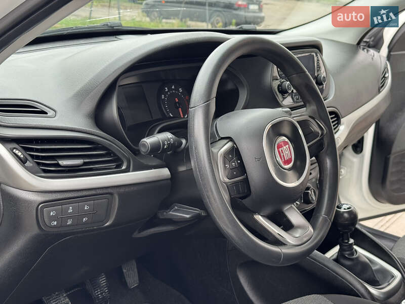 Седан Fiat Tipo 2020 в Смеле