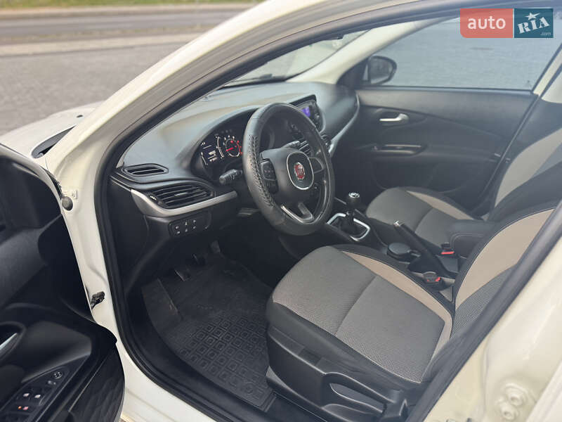 Седан Fiat Tipo 2019 в Дніпрі