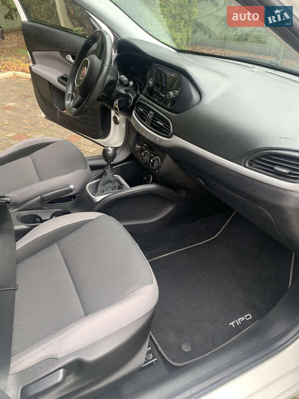 Седан Fiat Tipo 2016 в Дніпрі