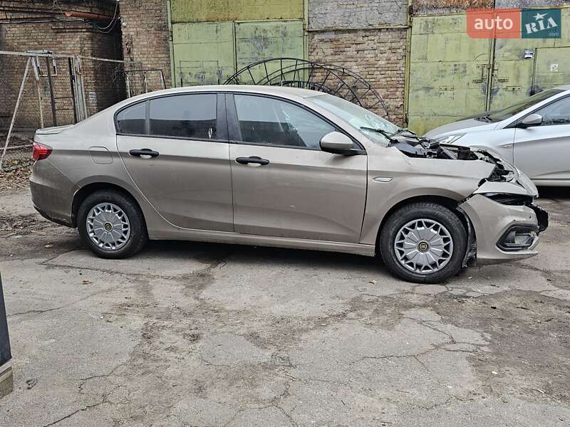Fiat Tipo 2021
