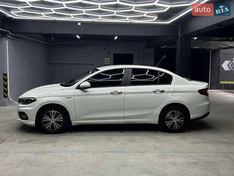 Седан Fiat Tipo 2018 в Чернівцях