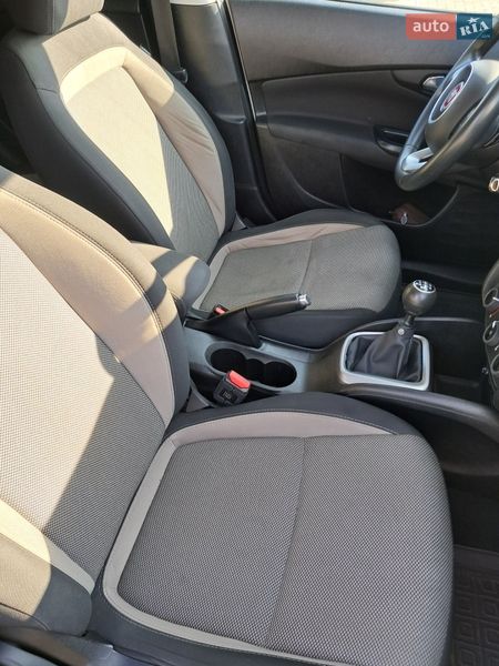 Седан Fiat Tipo 2018 в Львове