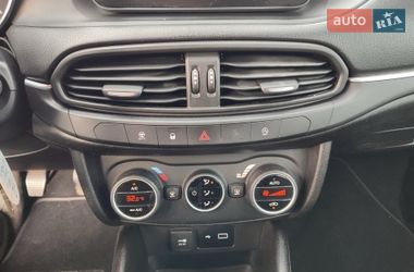 Седан Fiat Tipo 2018 в Тернополі