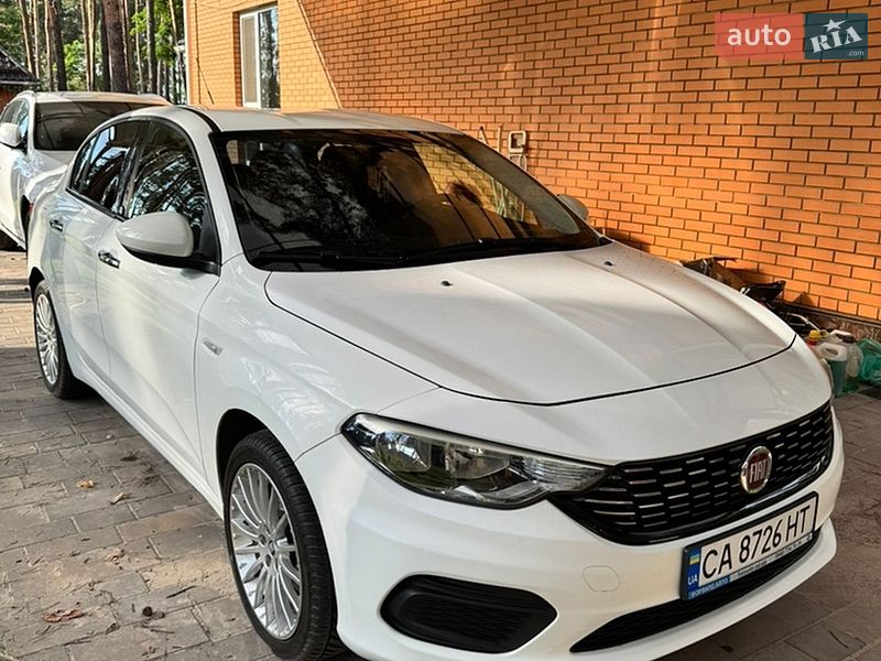 Fiat Tipo, фото з оголошення