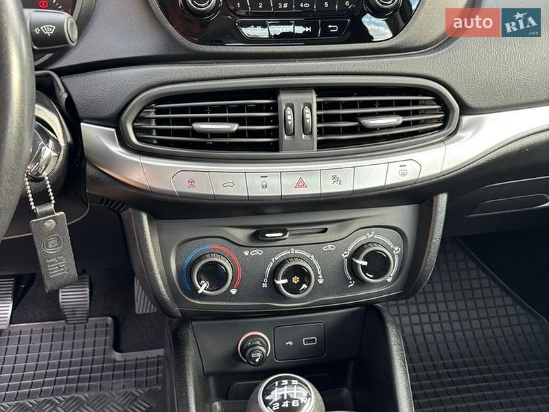 Седан Fiat Tipo 2020 в Вышгороде