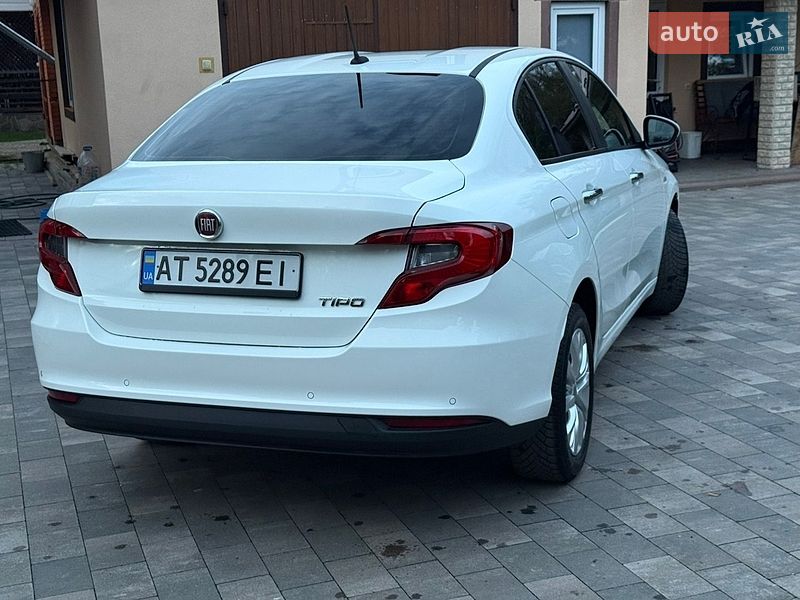 Седан Fiat Tipo 2018 в Калуше
