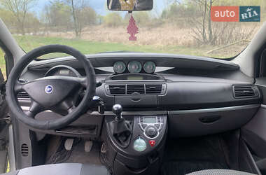 Минивэн Fiat Ulysse 2004 в 