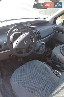 Минивэн Fiat Ulysse 2005 в 