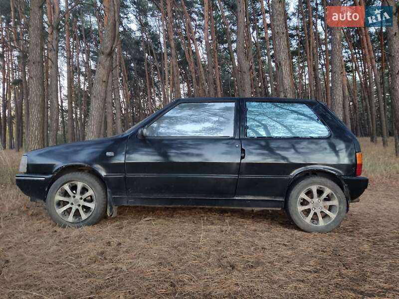 Хэтчбек Fiat Uno 1986 в Сумах