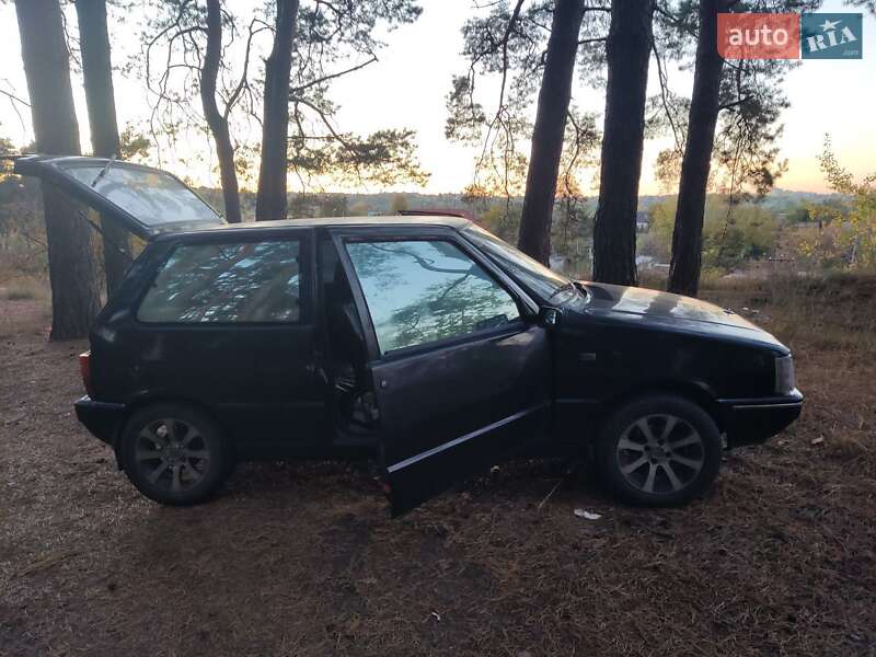 Хэтчбек Fiat Uno 1986 в Сумах