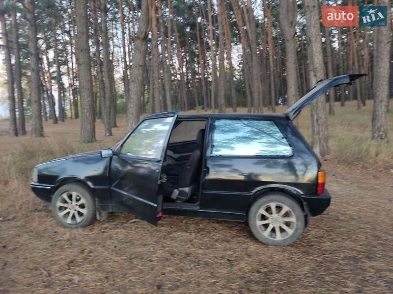 Хэтчбек Fiat Uno 1986 в Сумах