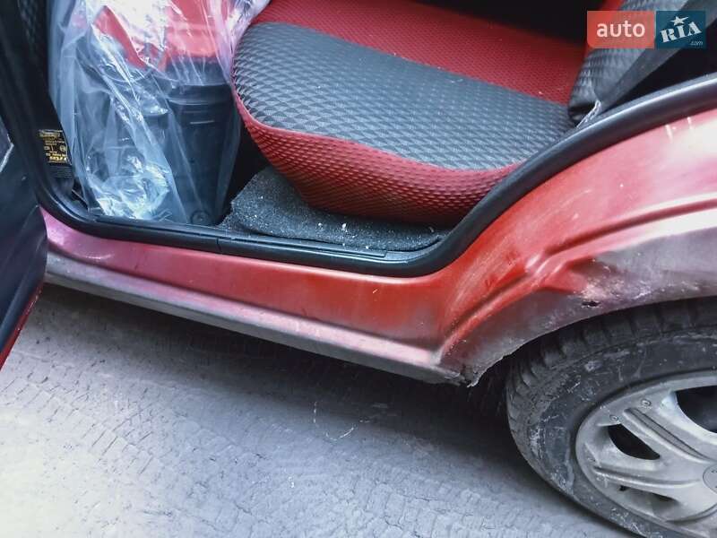 Хэтчбек Fiat Uno 1988 в Ровно