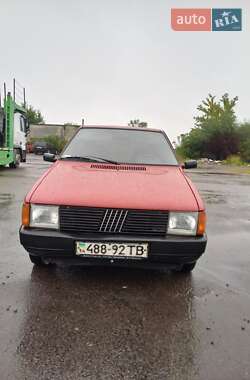 Хэтчбек Fiat Uno 1987 в 