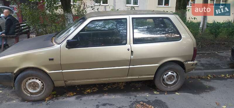 Хэтчбек Fiat Uno 1987 в 
