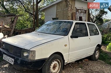 Хэтчбек Fiat Uno 1988 в Черновцах