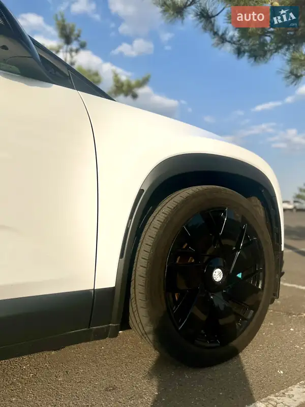 Fisker Ocean 2023 VIN VCF1EBU29PG006846 фото оголошення 5 з 66