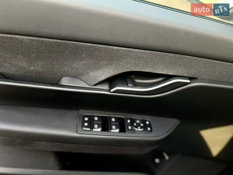 Fisker Ocean 2023 VIN VCF1EBU29PG006846 фото оголошення 19 з 66