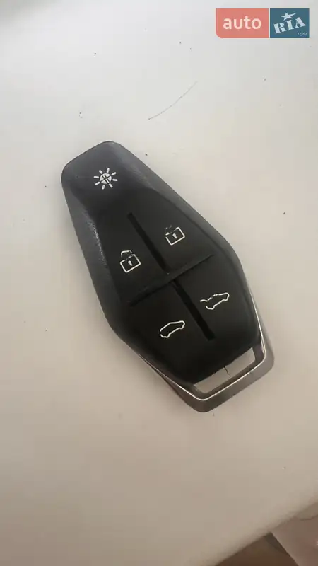 Fisker Ocean 2023 VIN VCF1EBU29PG006846 фото оголошення 32 з 66