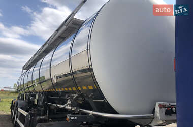 Цистерна полуприцеп Fluid CSP 2004 в 