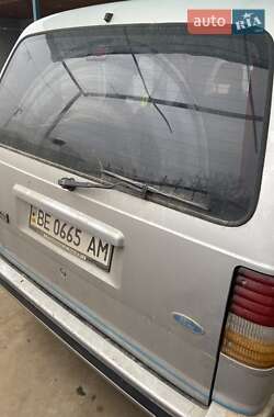 Минивэн Ford Aerostar 1993 в 