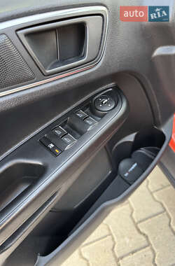 Мікровен Ford B-Max 2013 в 
