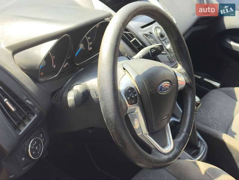 Микровэн Ford B-Max 2013 в Черкассах