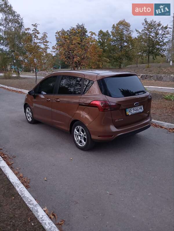 Микровэн Ford B-Max 2013 в Вольногорске