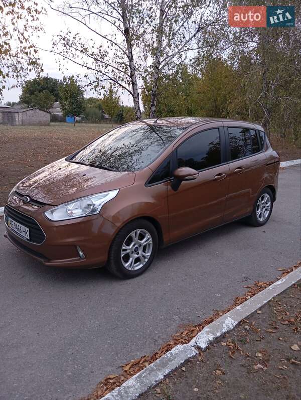 Микровэн Ford B-Max 2013 в Вольногорске