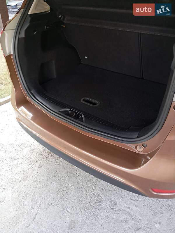 Микровэн Ford B-Max 2013 в Вольногорске