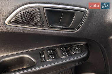 Мікровен Ford B-Max 2013 в 