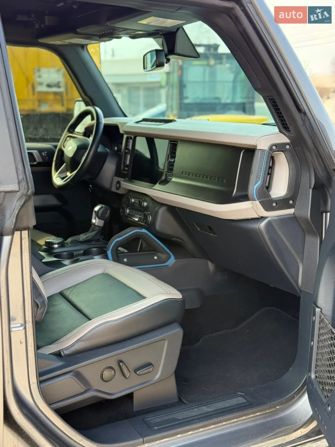 2022 Ford Bronco - мініатюра 29