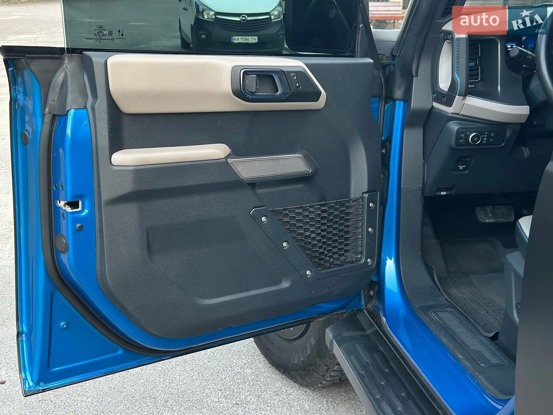 2022 Ford Bronco - мініатюра 20