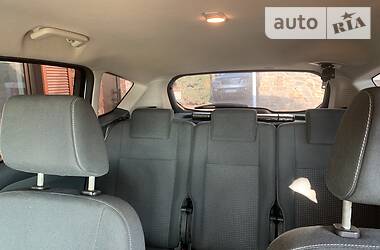 Хэтчбек Ford C-Max 2013 в 