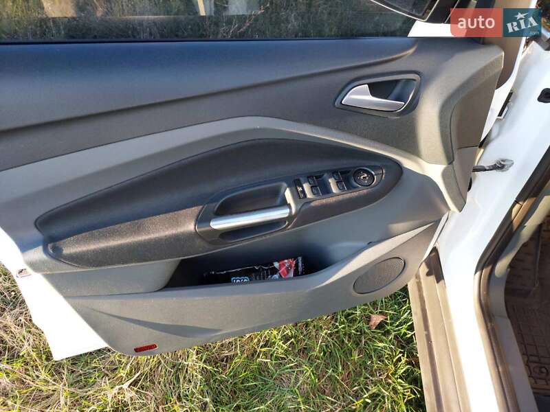 Микровэн Ford C-Max 2014 в Новгород-Северском фото 26 Микровэн Ford C-Max 2014 в Новгород-Северском