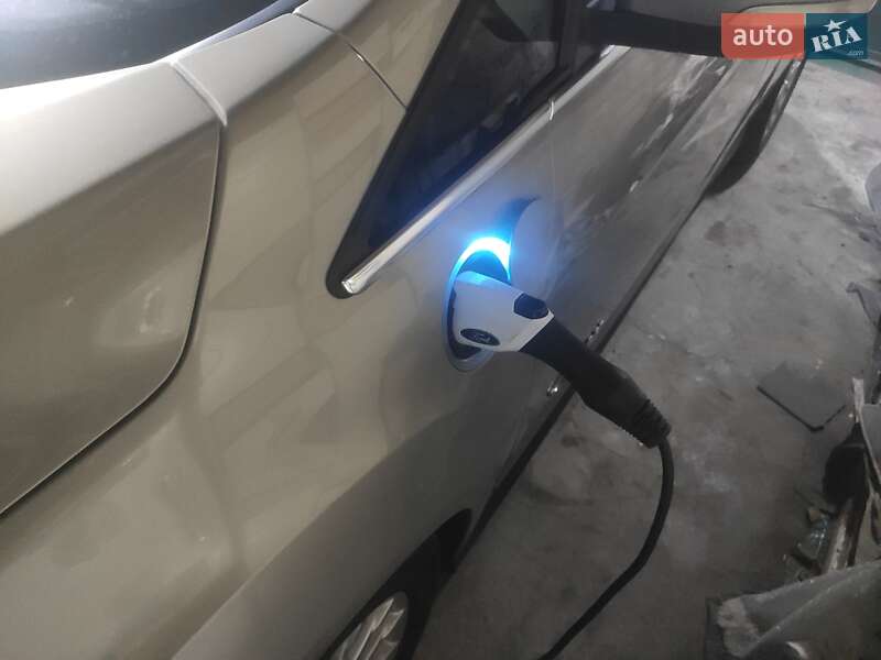Мінівен Ford C-Max 2014 в Черкасах