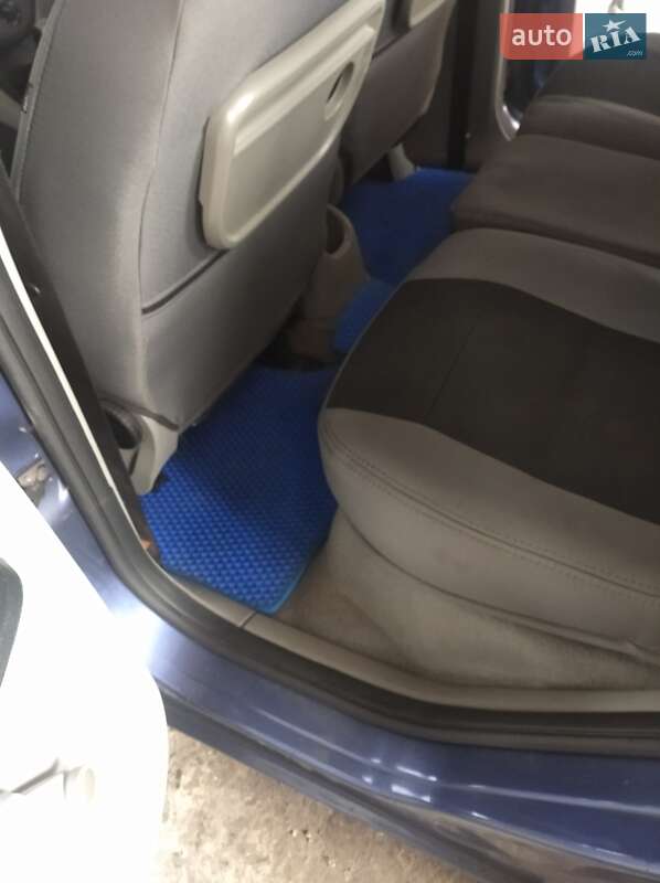 Минивэн Ford C-Max 2004 в Миргороде
