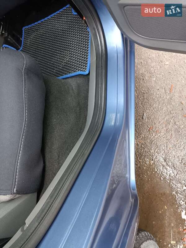 Минивэн Ford C-Max 2006 в Золочеве