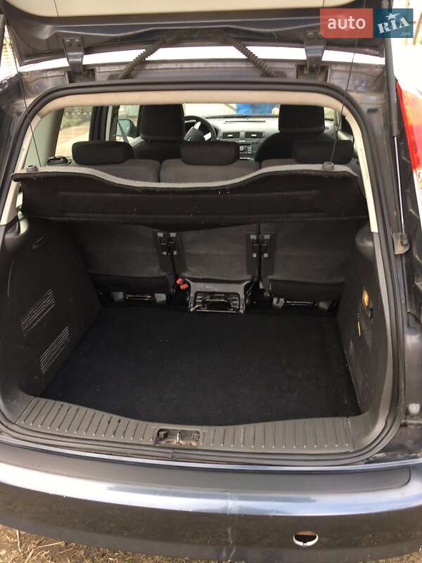 Минивэн Ford C-Max 2007 в Остер