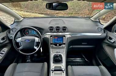 Минивэн Ford C-Max 2009 в 