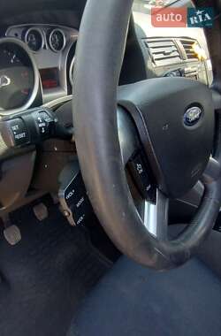 Минивэн Ford C-Max 2010 в Косове