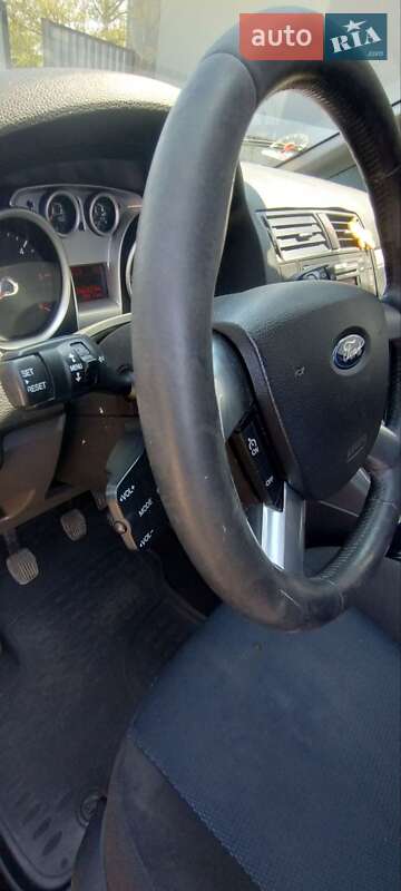 Минивэн Ford C-Max 2010 в Косове