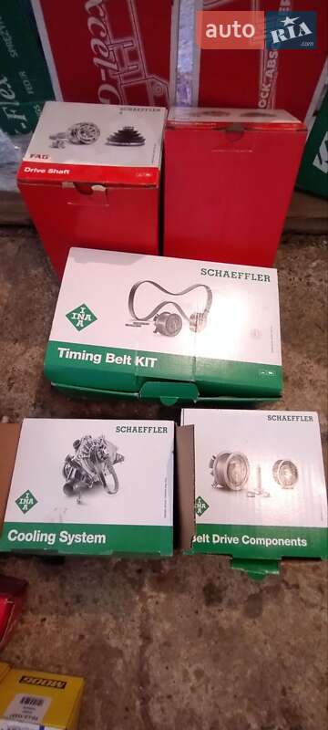 Минивэн Ford C-Max 2010 в Косове