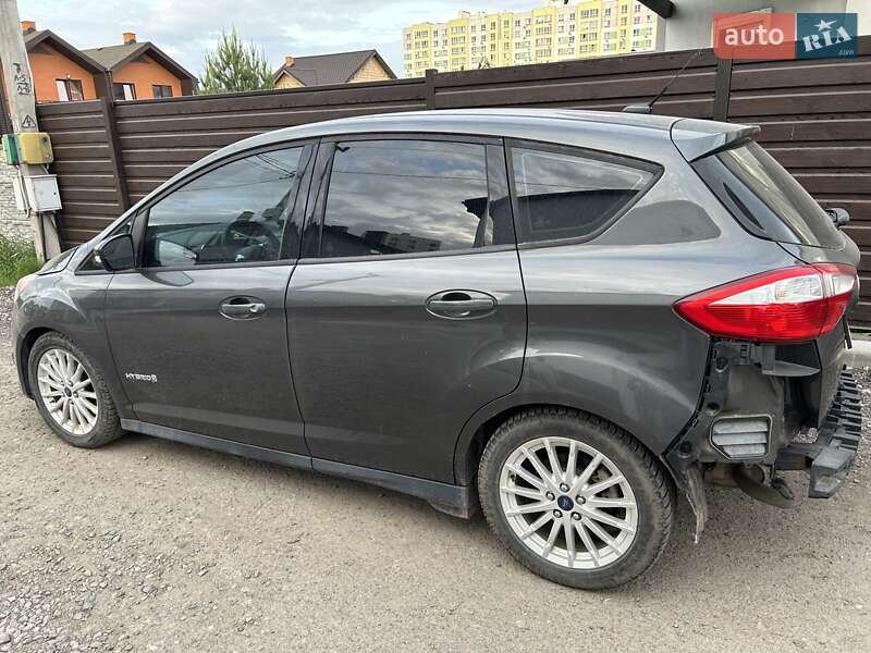 Минивэн Ford C-Max 2015 в Вишневом