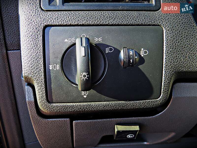 Минивэн Ford C-Max 2006 в Черкассах