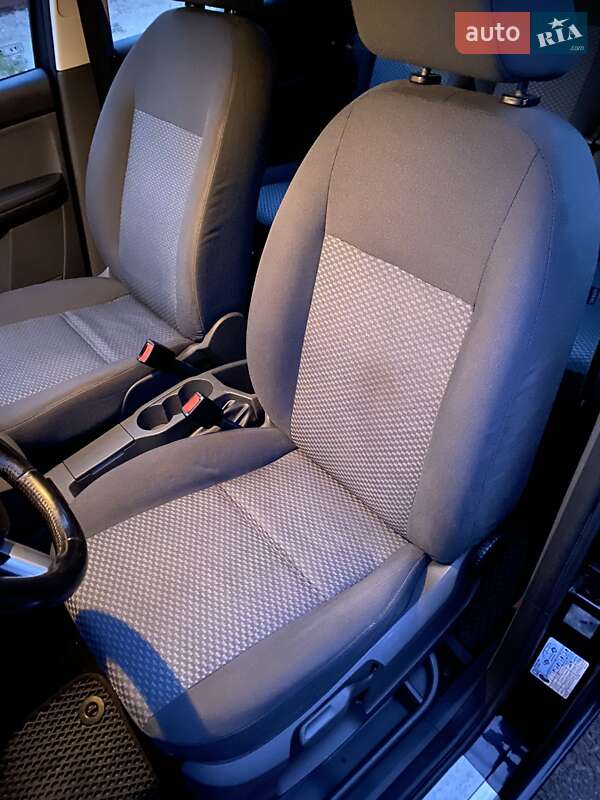 Мінівен Ford C-Max 2003 в Чернігові